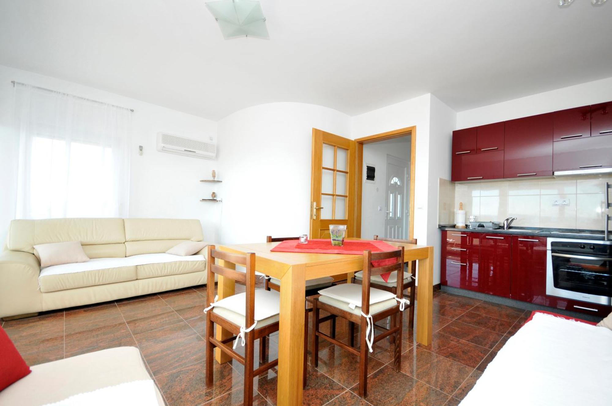 Apartmani Svalina - Seaview And 130M From Beach โตรกีร์ ภายนอก รูปภาพ