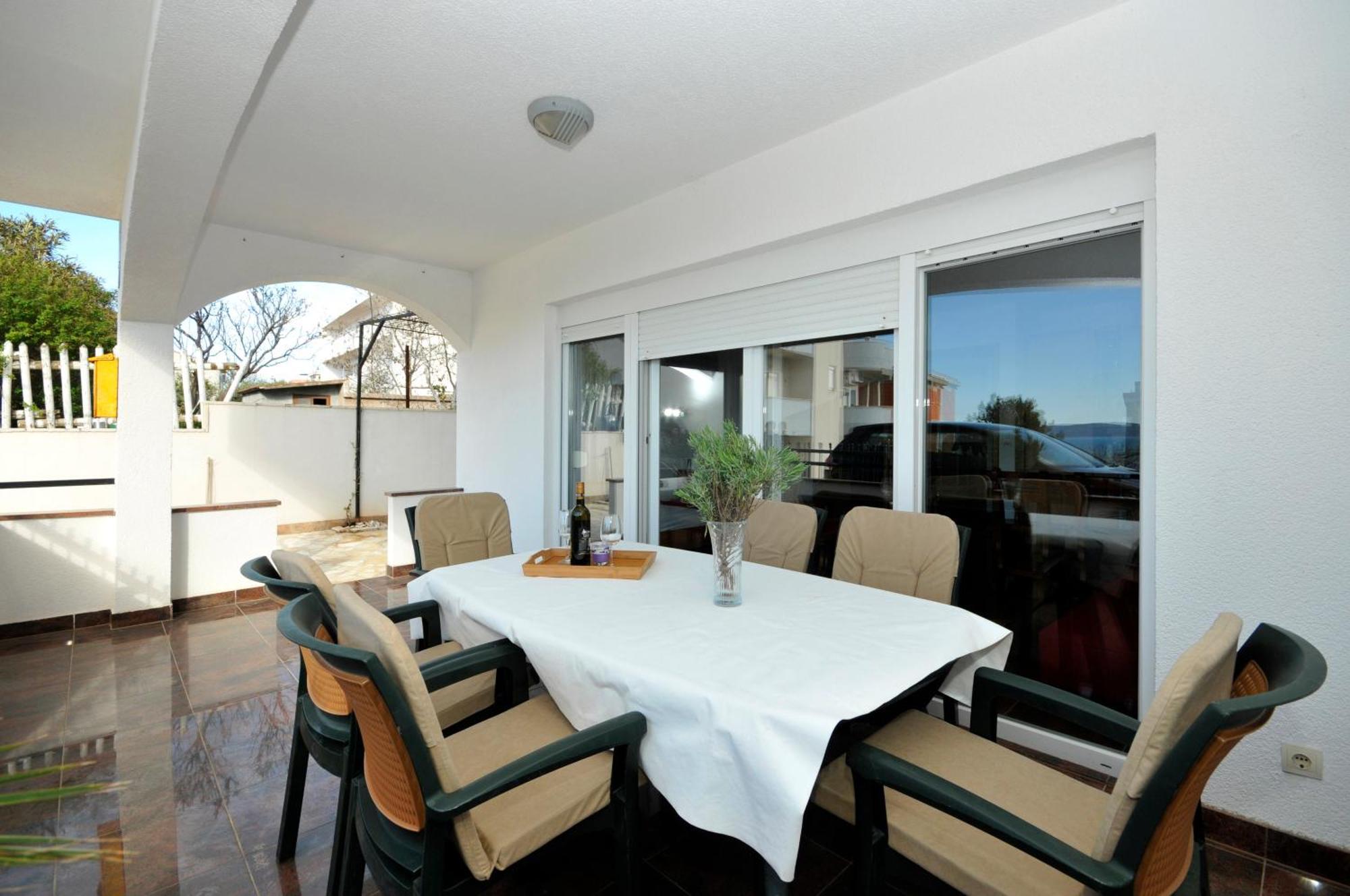 Apartmani Svalina - Seaview And 130M From Beach โตรกีร์ ภายนอก รูปภาพ