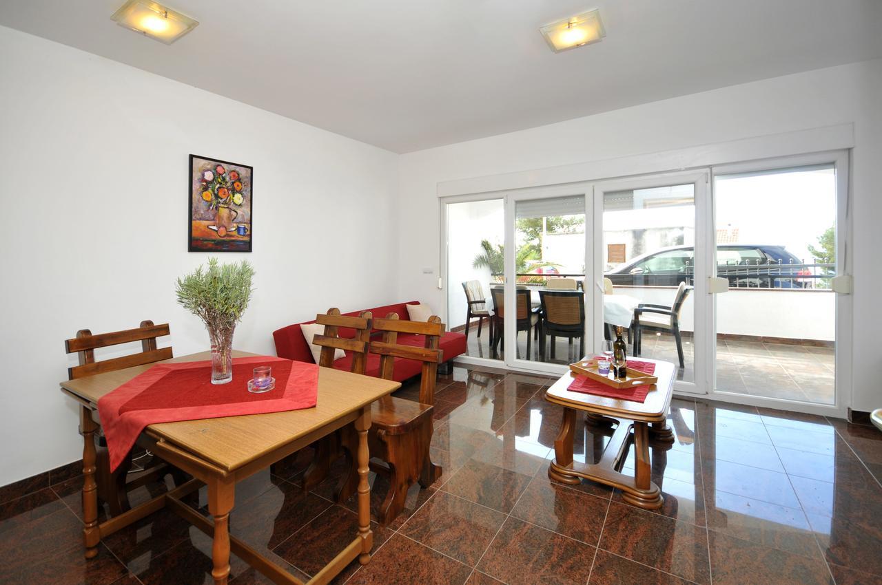 Apartmani Svalina - Seaview And 130M From Beach โตรกีร์ ภายนอก รูปภาพ