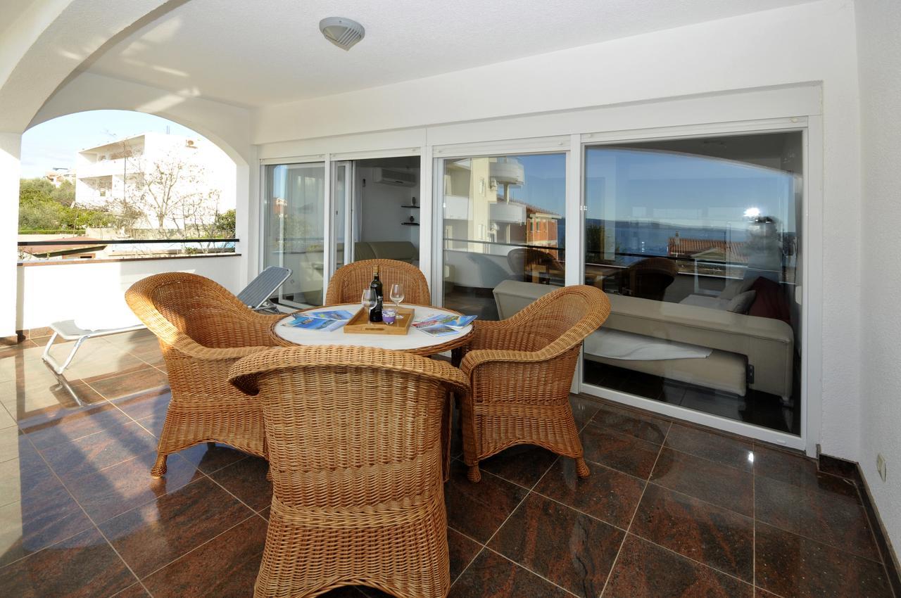 Apartmani Svalina - Seaview And 130M From Beach โตรกีร์ ภายนอก รูปภาพ